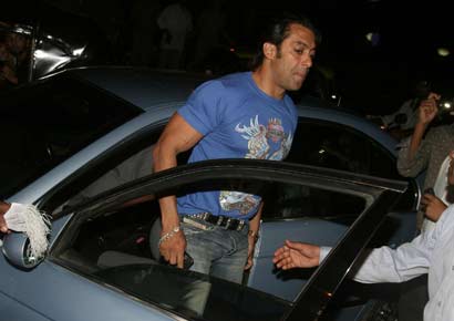 Audi gifts Salman Khan Q7 for box office success of Bodyguard